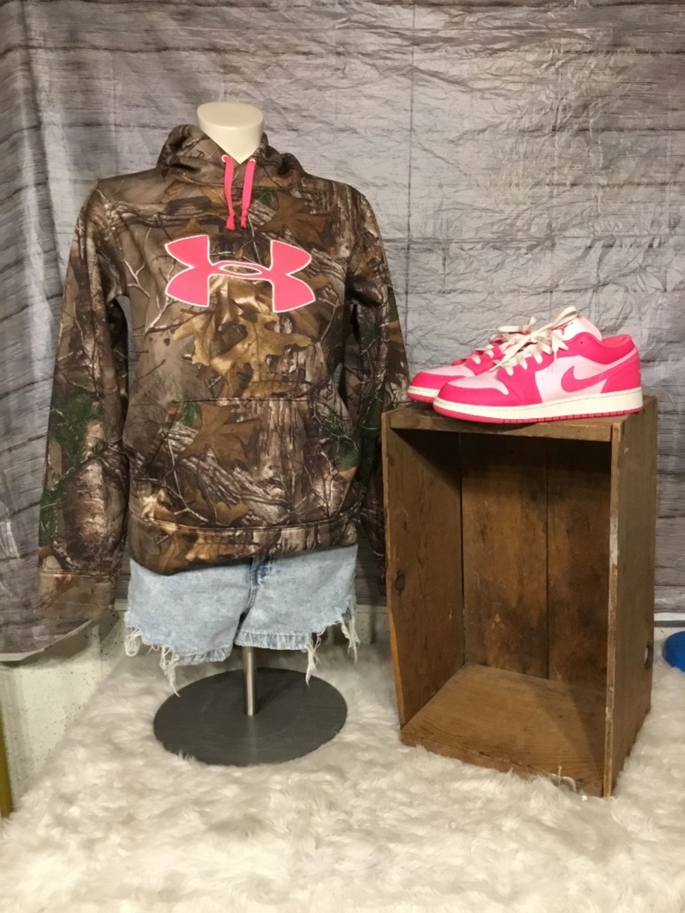 Under Armour Camo Print & Hot Pink Hoodie Sweatshirt